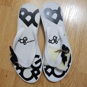 BCBG Flip Flops 7